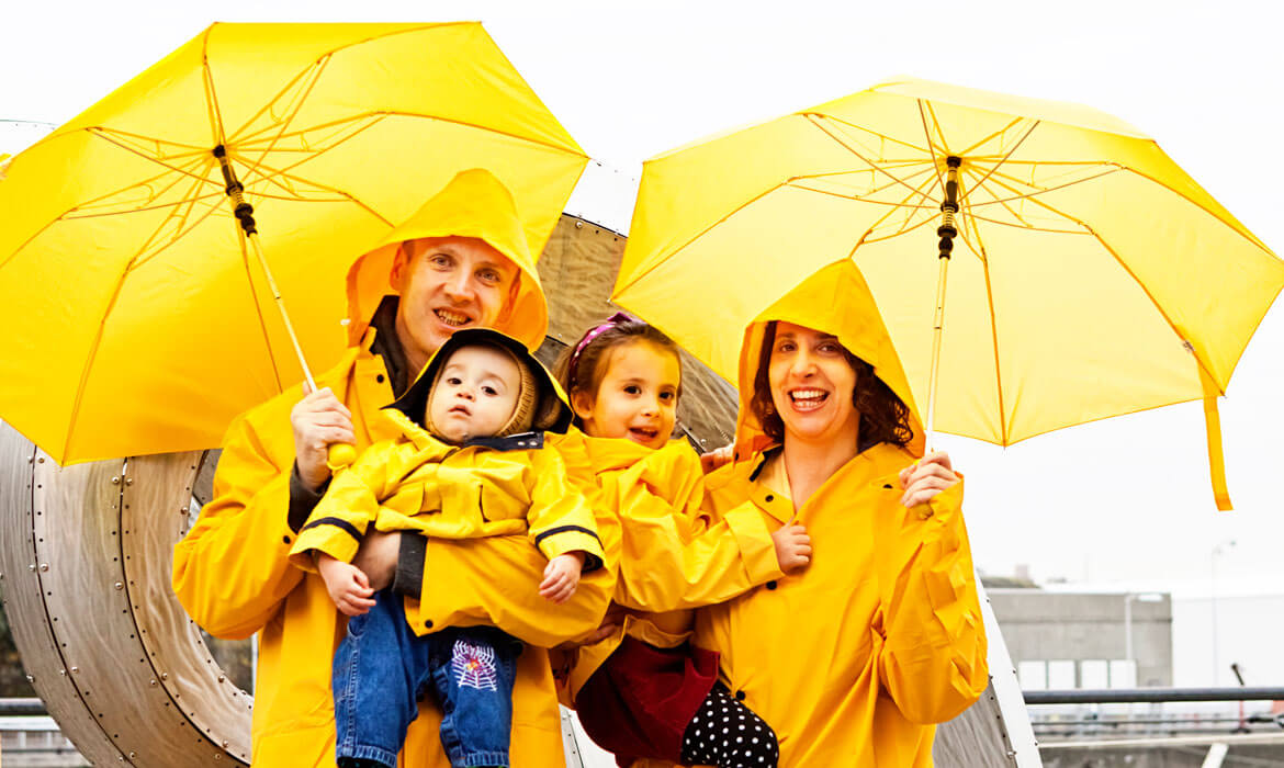Umbrellas and Raincoats Manufacturer and supplier in Bangalore